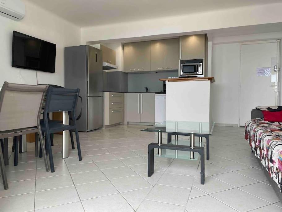 T3 Sur La Plage Vue Feerique Mer,Wifi, Parking Inclus , Clim La Ciotat Bagian luar foto