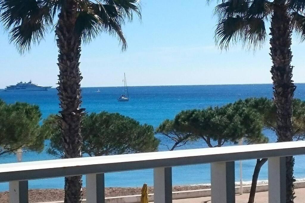 T3 Sur La Plage Vue Feerique Mer,Wifi, Parking Inclus , Clim La Ciotat Bagian luar foto