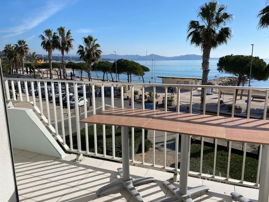 T3 Sur La Plage Vue Feerique Mer,Wifi, Parking Inclus , Clim La Ciotat Bagian luar foto
