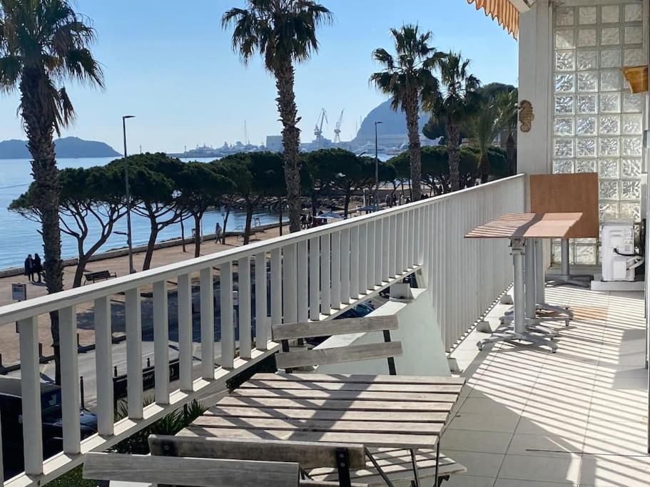 T3 Sur La Plage Vue Feerique Mer,Wifi, Parking Inclus , Clim La Ciotat Bagian luar foto