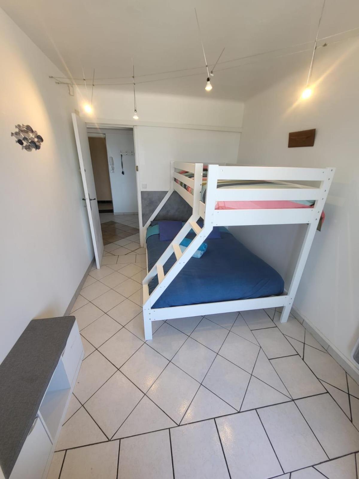 T3 Sur La Plage Vue Feerique Mer,Wifi, Parking Inclus , Clim La Ciotat Bagian luar foto