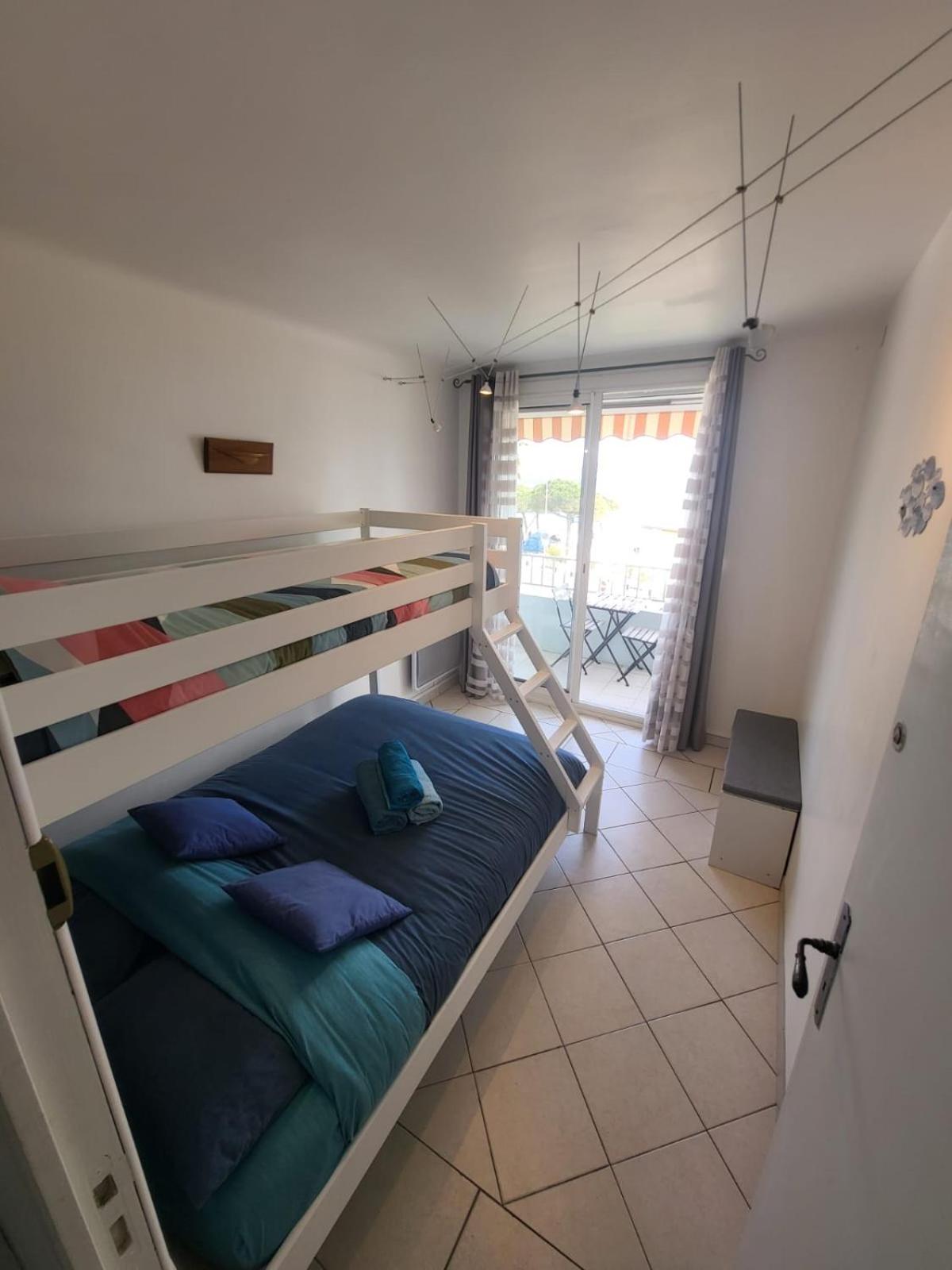 T3 Sur La Plage Vue Feerique Mer,Wifi, Parking Inclus , Clim La Ciotat Bagian luar foto